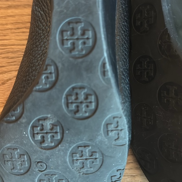 Tory Burch Sally, black leather peep, toe wedge pump size 7 - Picture 11 of 12